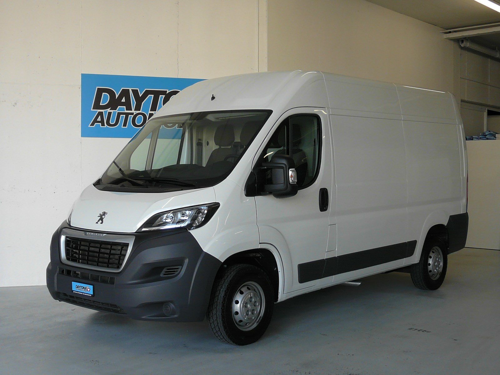 PEUGEOT Boxer 2.0 HDI 335 Allure L2H2