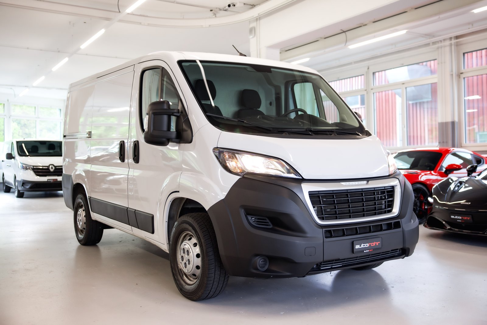 PEUGEOT Boxer 330 L1H1 2.2 BlueHDi 120 S/S, Diesel, Second hand / Used, Manual - 3