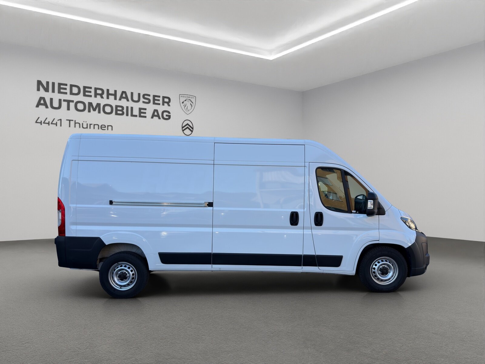 PEUGEOT Boxer Kaw. 335 L3H2 2.2 BlueHD, Diesel, Occasion / Gebraucht, Automatik - 2
