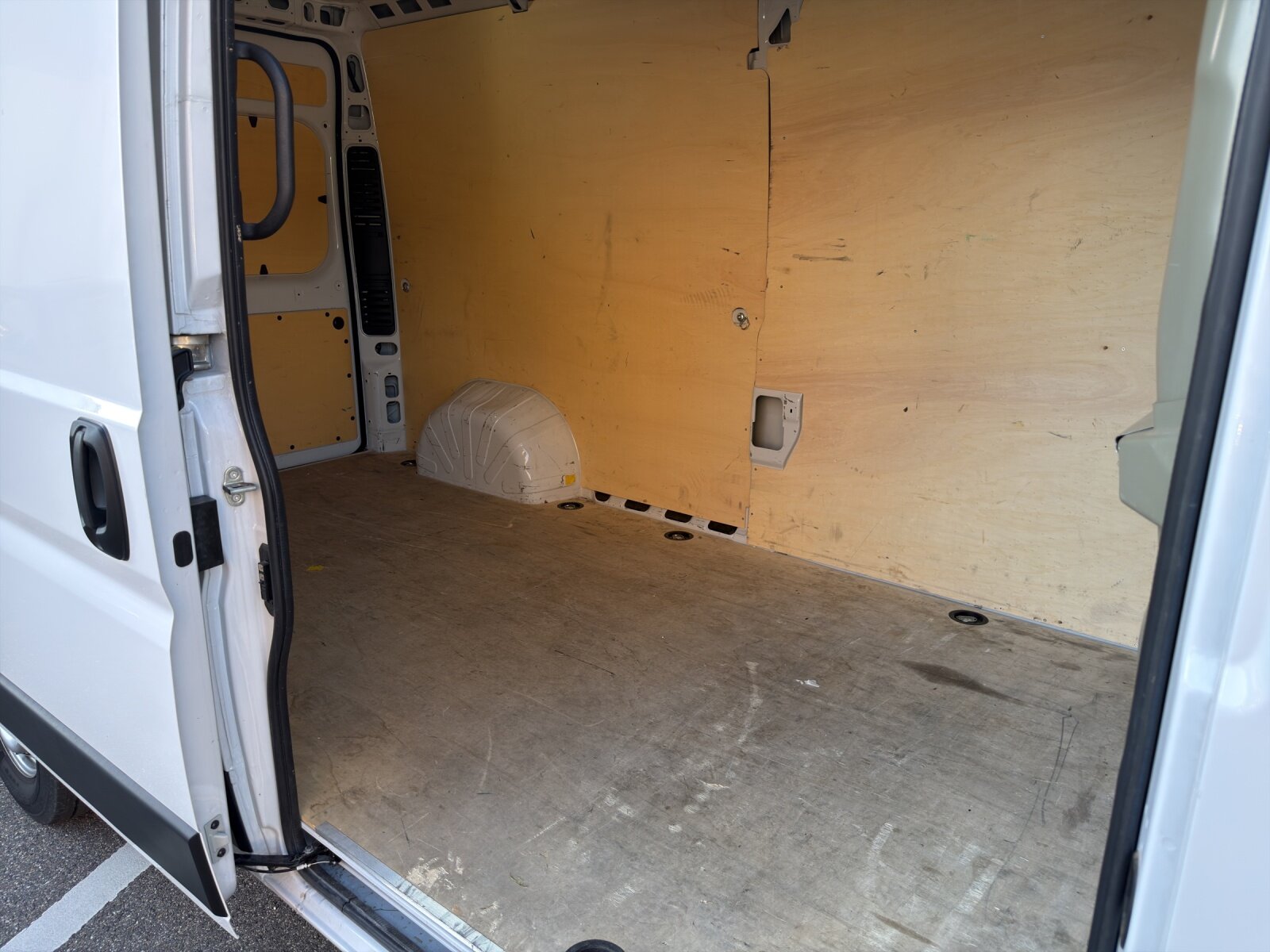 PEUGEOT Boxer Kaw. 335 L3H2 2.2 BlueHD, Diesel, Occasion / Gebraucht, Automatik - 4