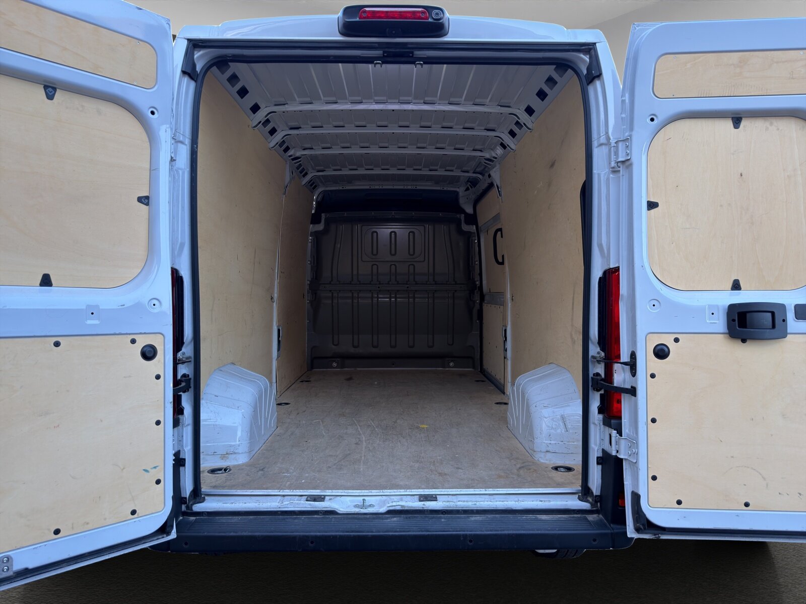 PEUGEOT Boxer Kaw. 335 L3H2 2.2 BlueHD, Diesel, Occasion / Gebraucht, Automatik - 5