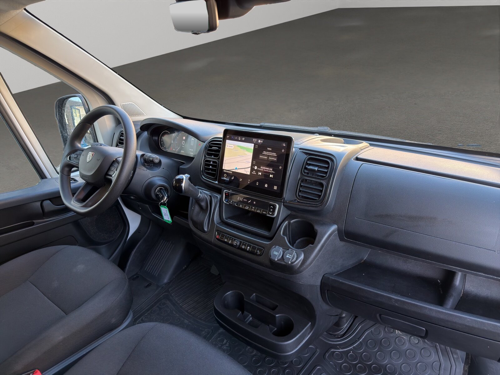 PEUGEOT Boxer Kaw. 335 L3H2 2.2 BlueHD, Diesel, Occasion / Gebraucht, Automatik - 7