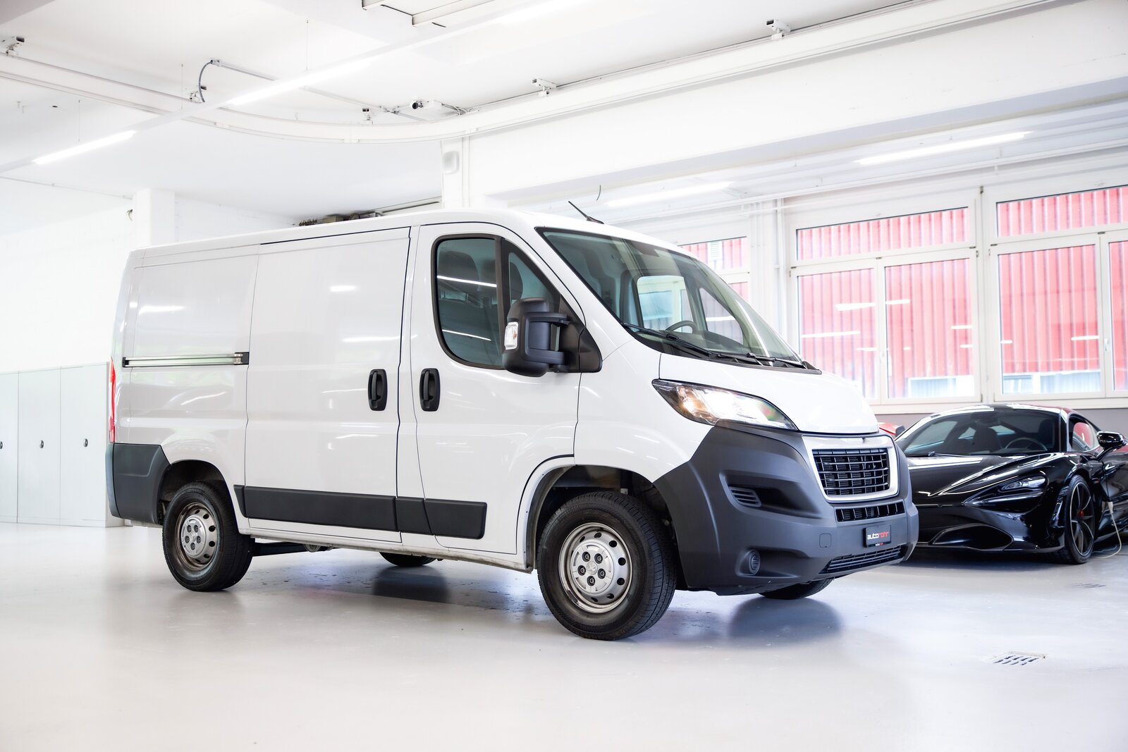 PEUGEOT Boxer 330 L1H1 2.2 BlueHDi 120 S/S