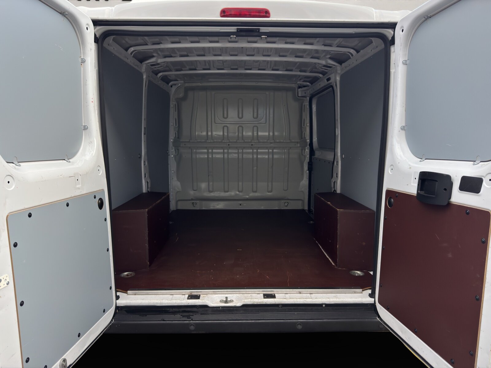 PEUGEOT Boxer Kaw. 330 L1H1 2.2 BlueHDi 120 Premium S/S, Diesel, Occasion / Utilisé, Manuelle - 6