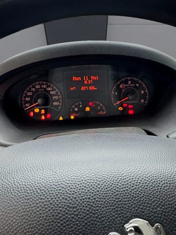 PEUGEOT Boxer 2.2 BlueHDi 140 Pro, Diesel, Occasion / Gebraucht, Handschaltung - 5