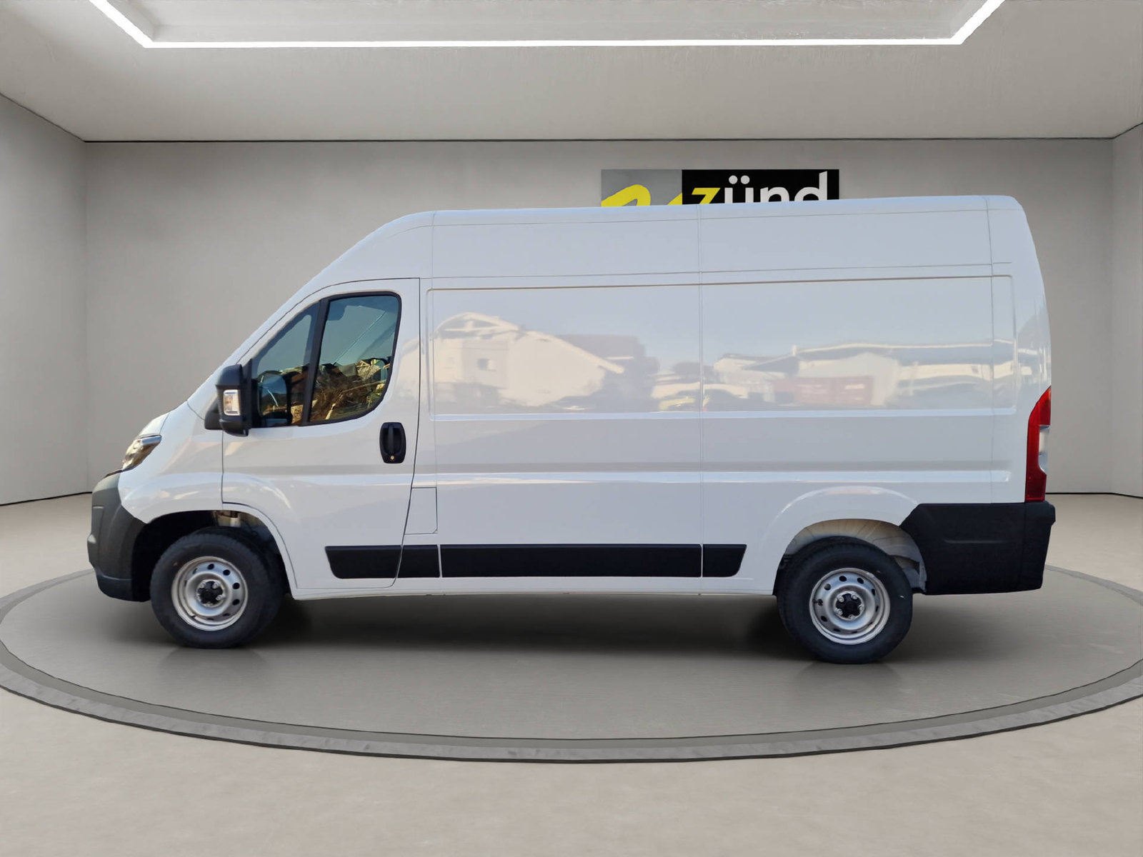 PEUGEOT Boxer Kaw. 335 L2H2 2.2 BlueHDi 140 S/S, Diesel, Vorführwagen, Handschaltung - 2
