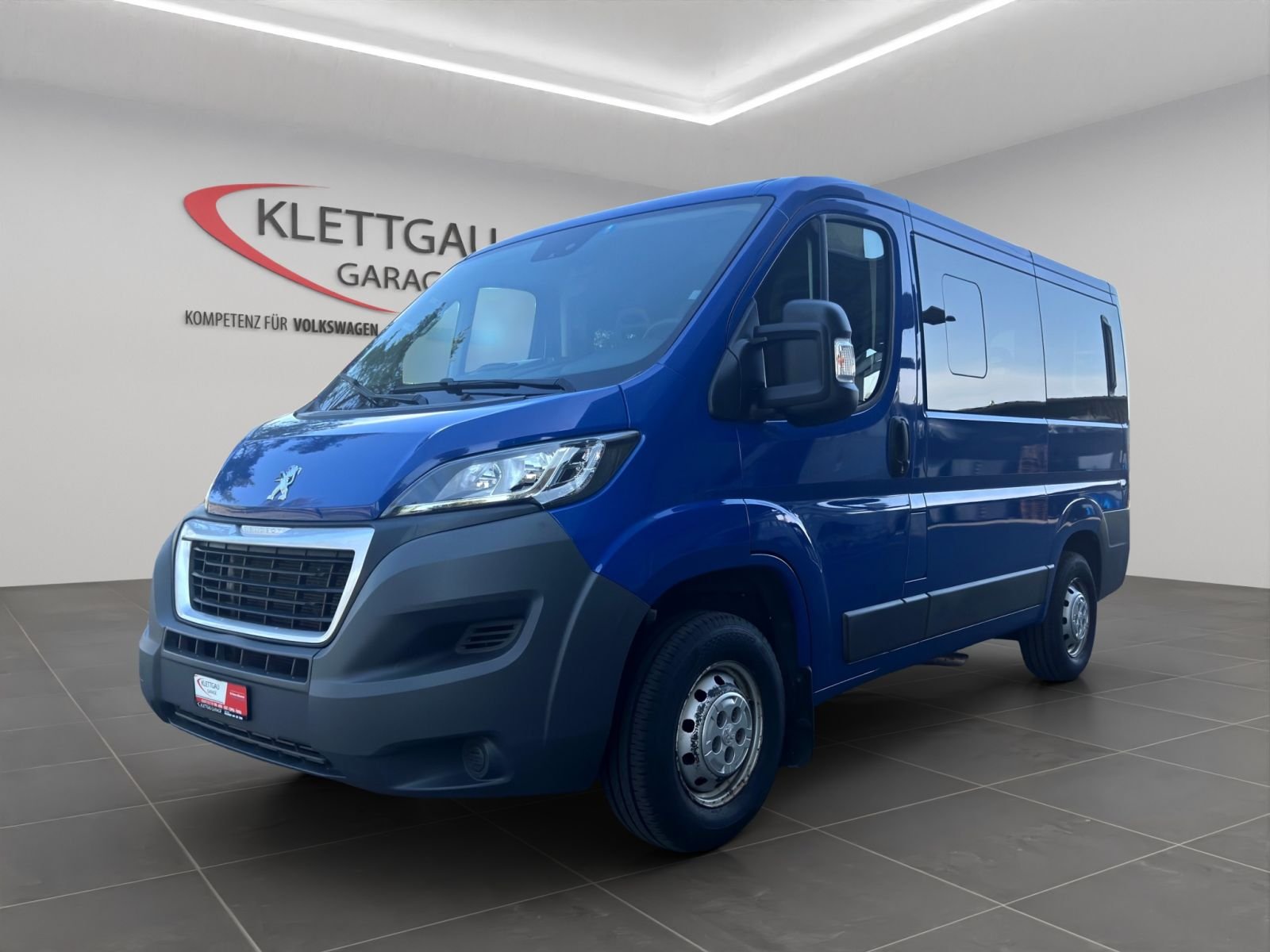 PEUGEOT Boxer Kombi 333 L1H1 2.0 BlueHDi 130 6P Active, Diesel, Second hand / Used, Manual - 3