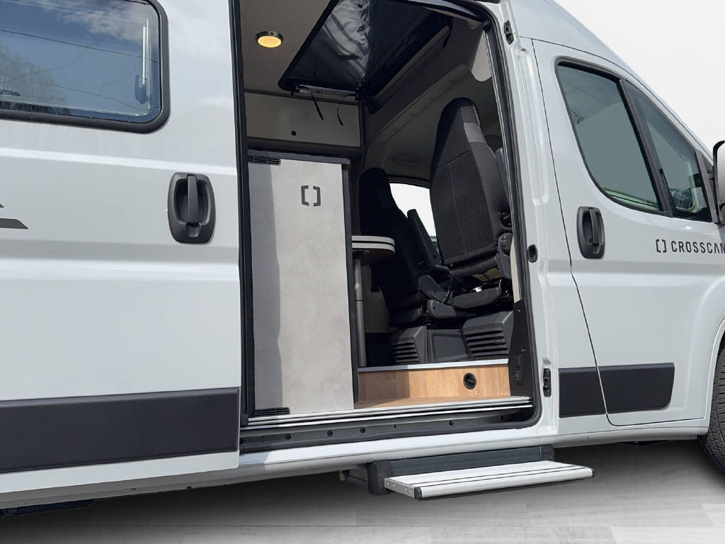 PEUGEOT Boxer ADVTR 6.0 DF 3.5t  L3H2 2.2BlueHDi 140 CROSSCAMP, Diesel, Ex-demonstrator, Automatic - 5