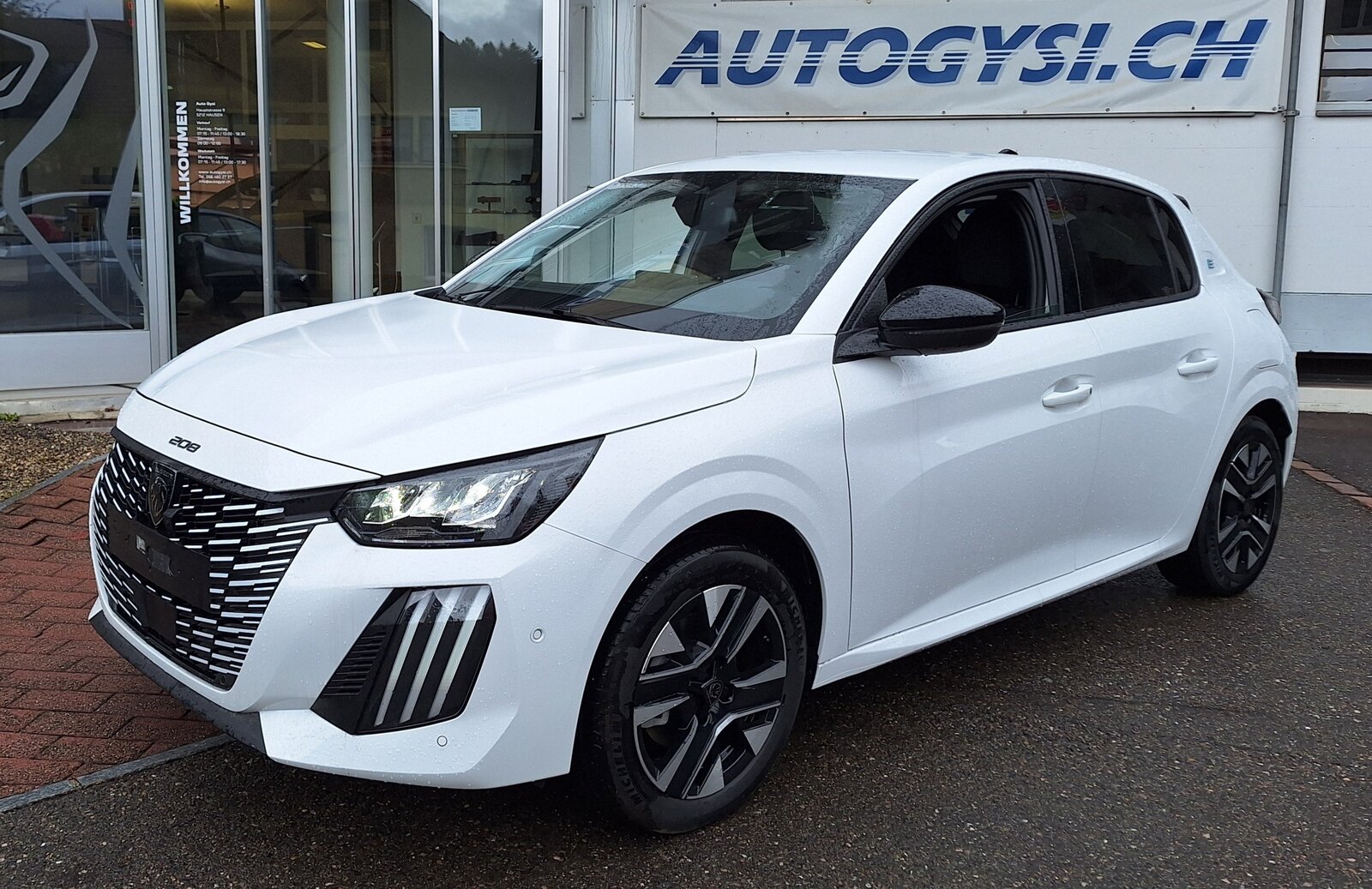 PEUGEOT e-208 Allure Helvetia
