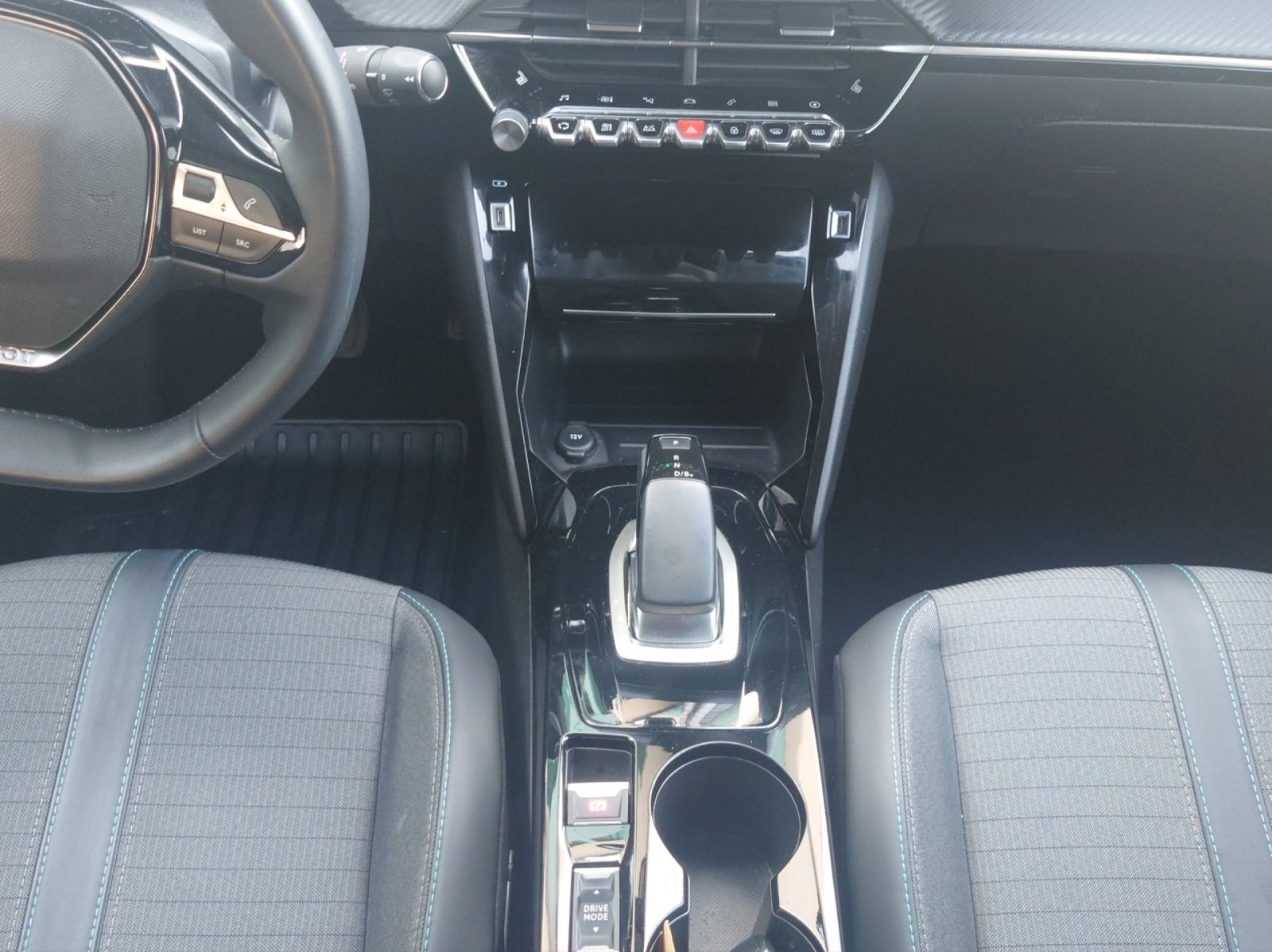 PEUGEOT Peugeot e-208 Allure Pack, Électrique, Occasion / Utilisé, Automatique - 6