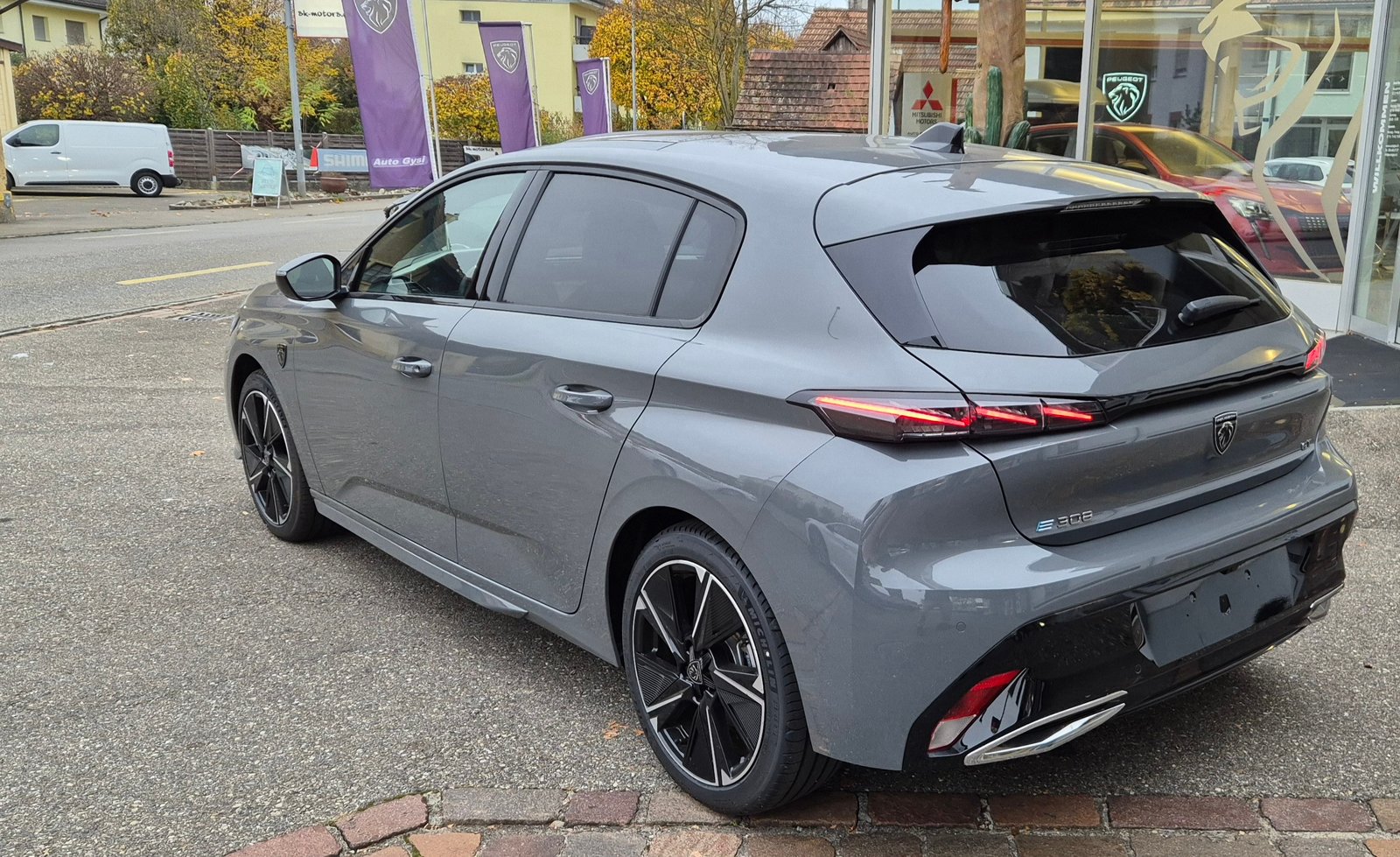 PEUGEOT E-308 GT Helvetia, Électrique, Voiture nouvelle, Automatique - 2