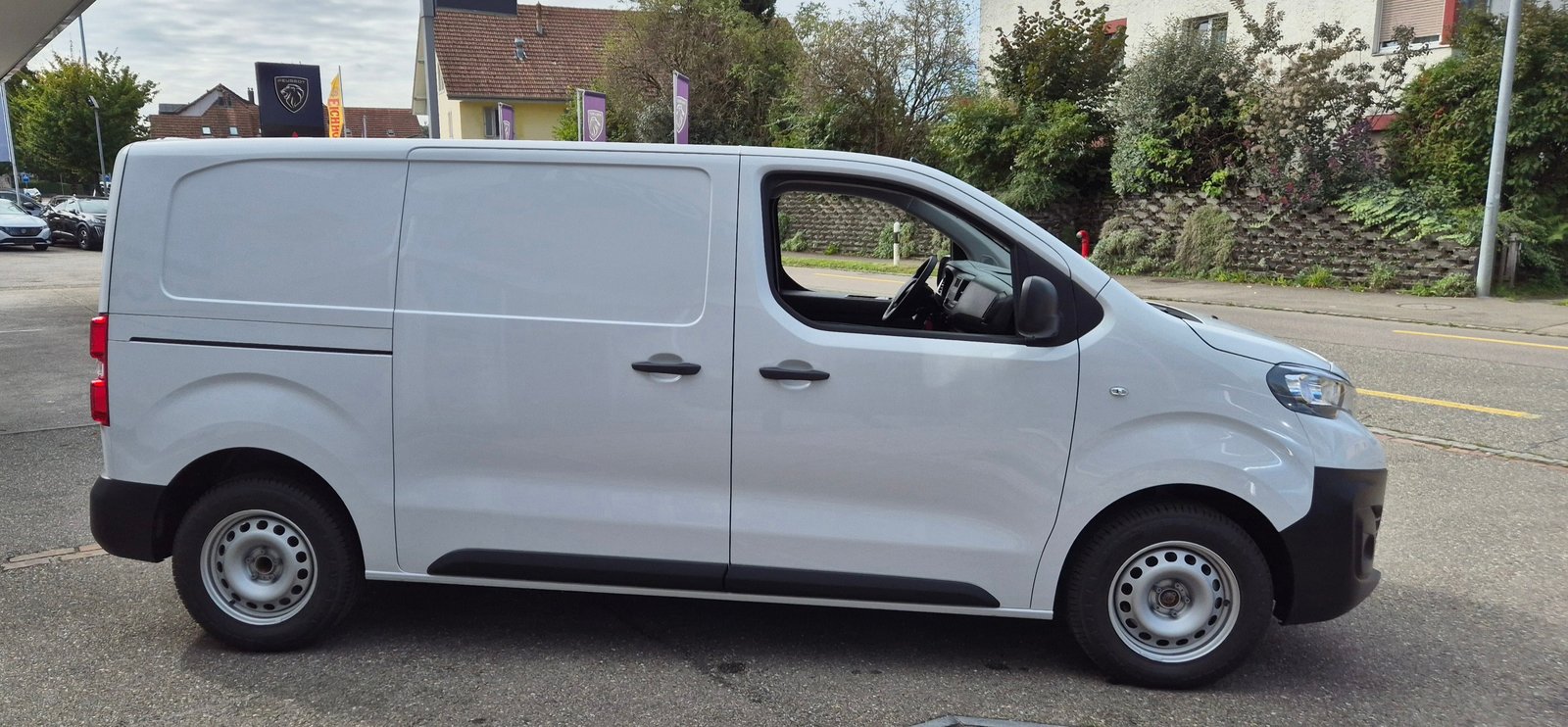 PEUGEOT Expert 50 KWh Standard