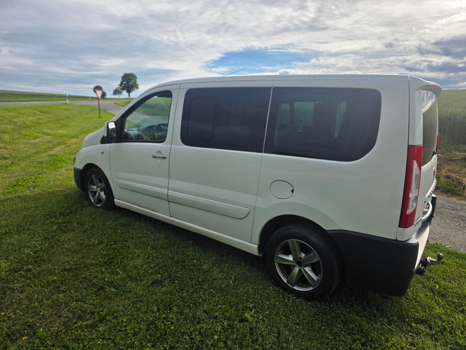 PEUGEOT Expert Tepee 2.0 HDi Confort L2, Diesel, Occasion / Utilisé, Manuelle - 4