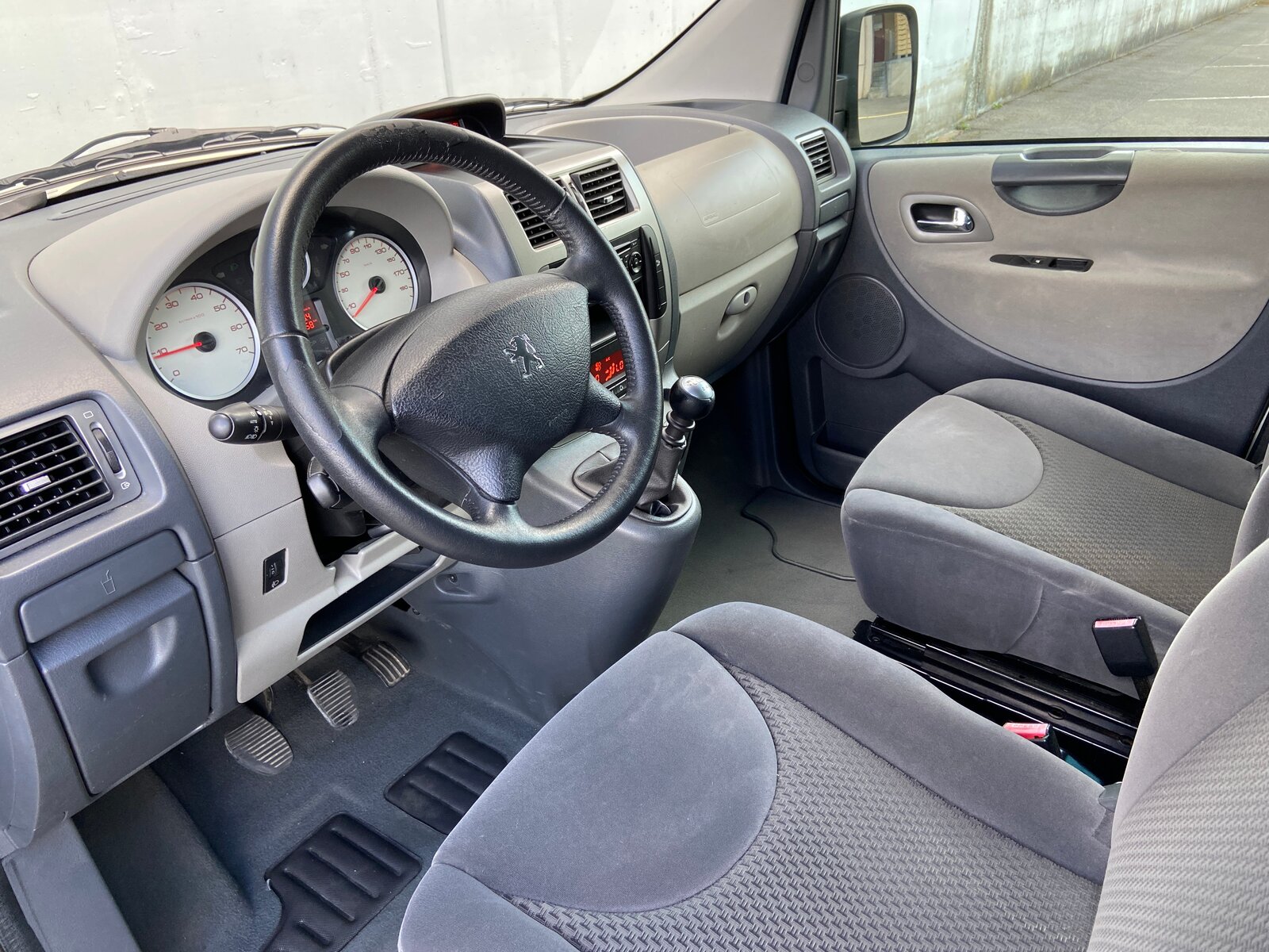 PEUGEOT Expert Tepee 2.0 HDi Rollstuhlfahrzeug, Diesel, Occasioni / Usate, Manuale - 6