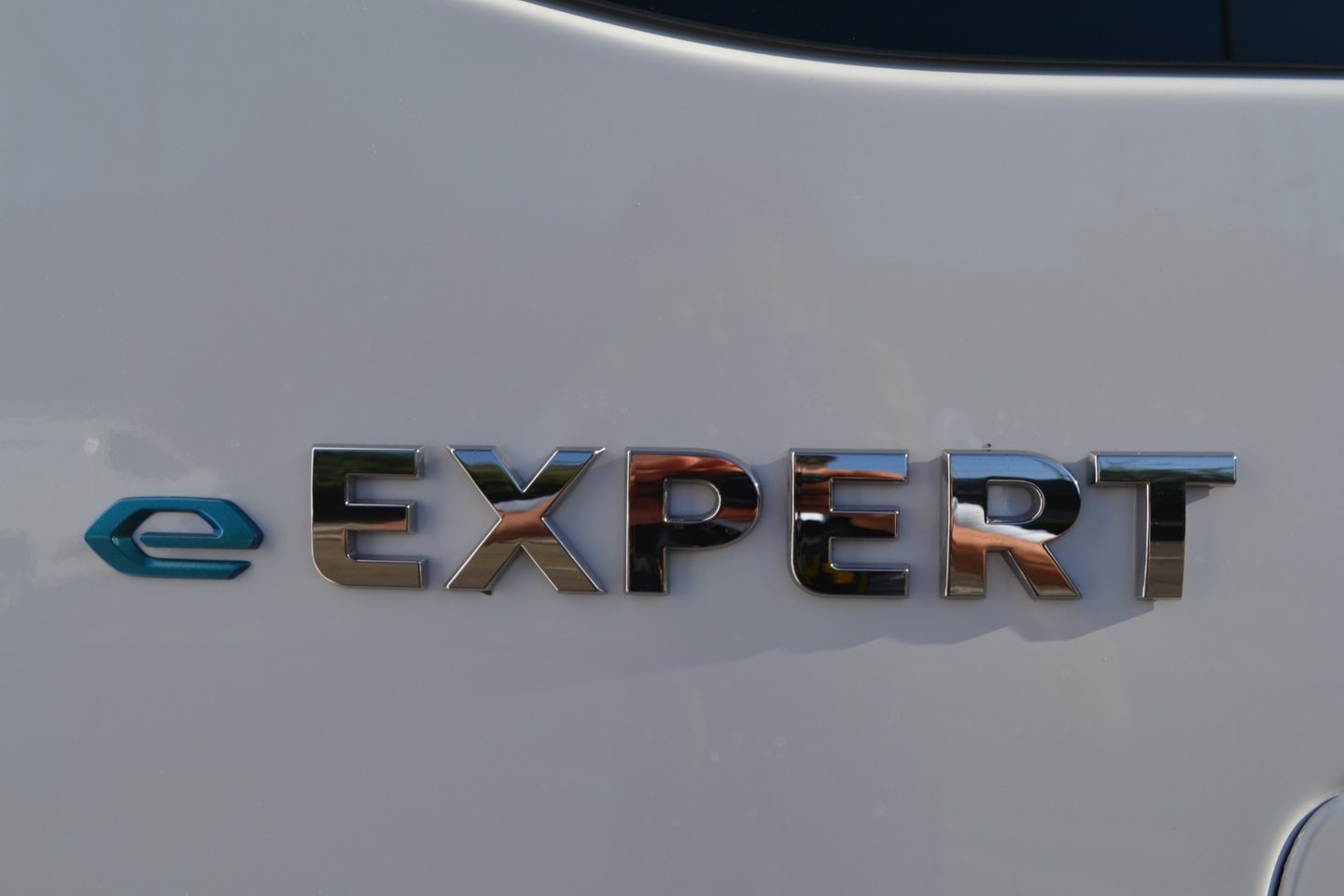 PEUGEOT Expert 50 KWh Premium Long, Electric, New car, Automatic - 5