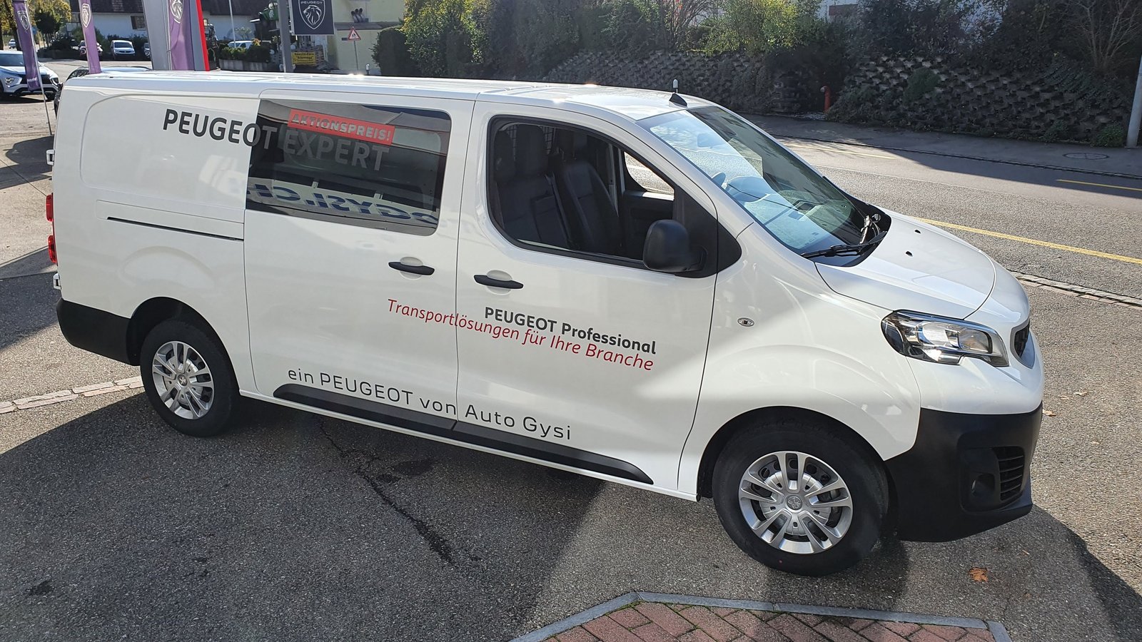 PEUGEOT Expert 50 KWh Standard, Electric, New car, Automatic - 7