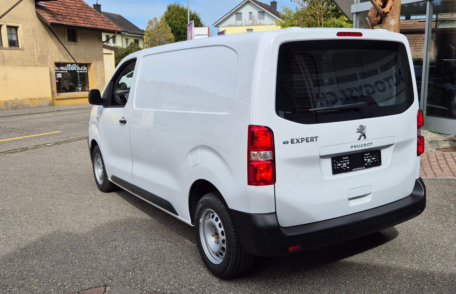 PEUGEOT e-Expert 50 KWh Standard Helvetia, Electric, New car, Automatic - 2