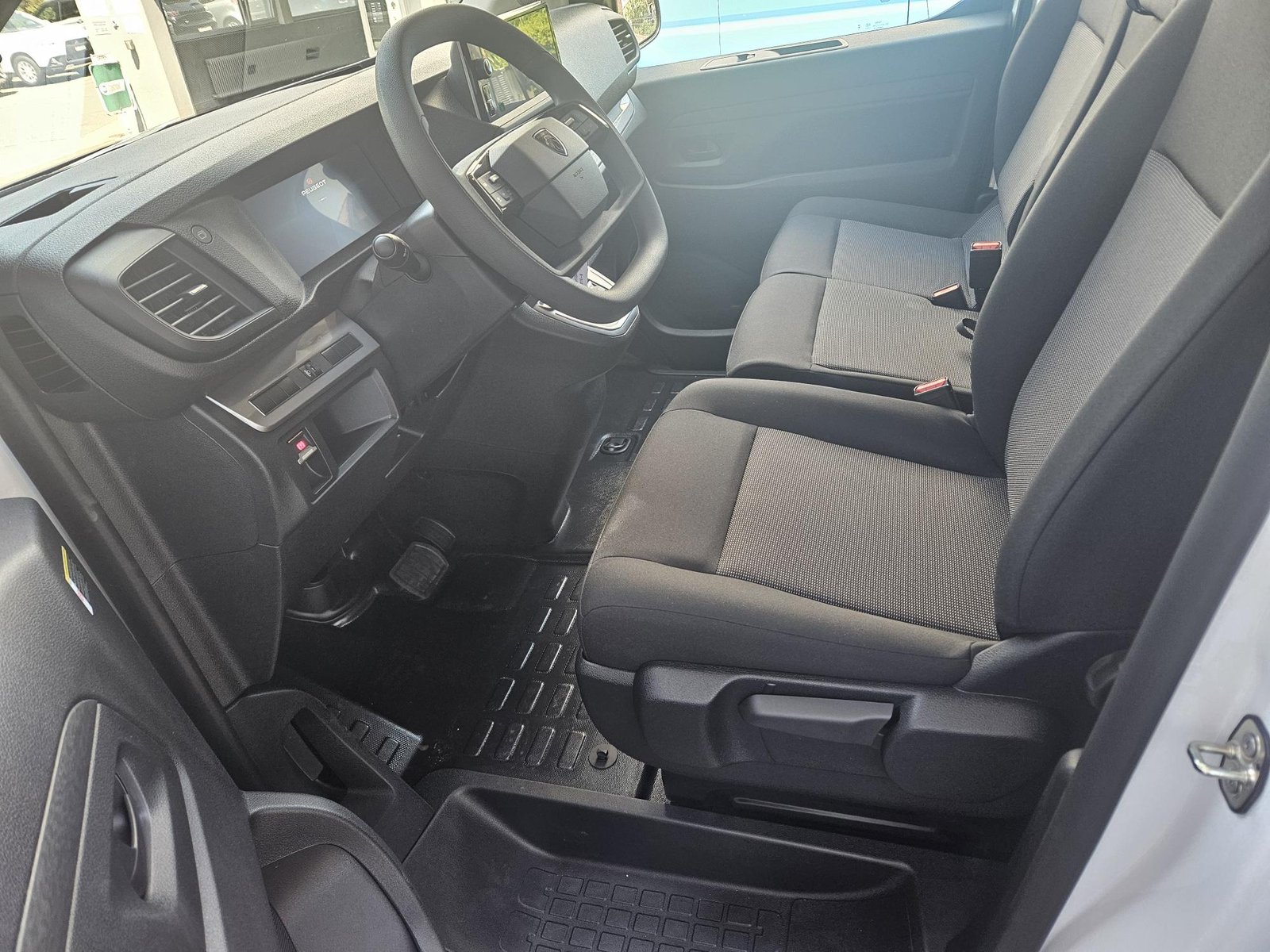 PEUGEOT Expert Kaw. Standard 2.2 BlueHDi 150 S/S, Diesel, Auto nuove, Automatico - 6