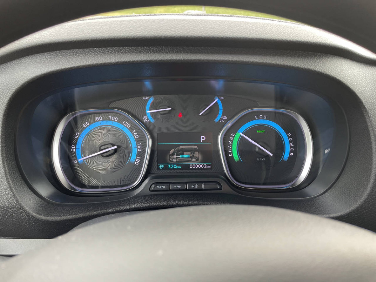 PEUGEOT e-Expert Kaw. Standard 75 kWh, Elektro, Occasion / Gebraucht, Automat - 6