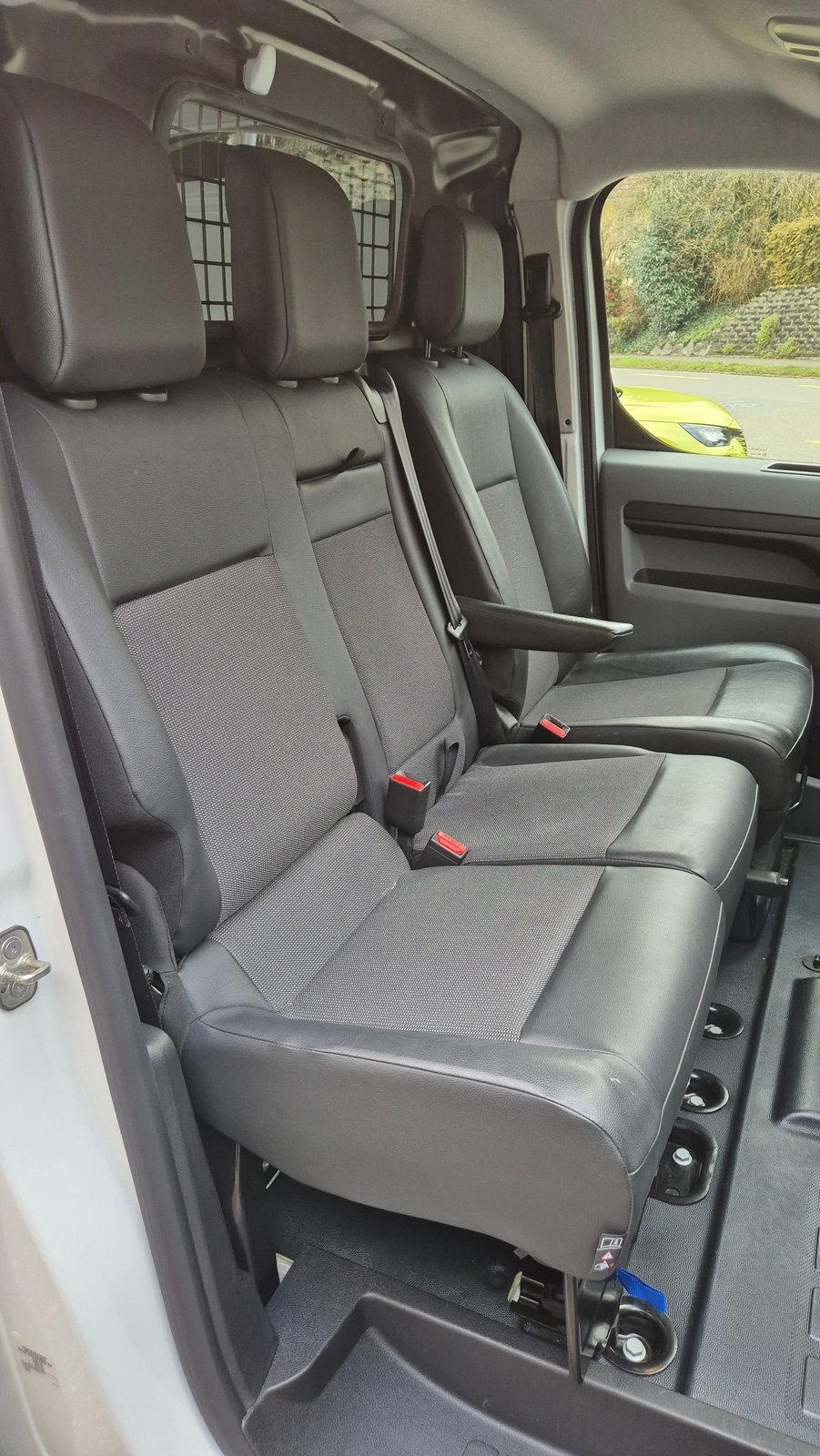 PEUGEOT Expert 2.0 SwissCamion+ Long, Diesel, Occasion / Gebraucht, Automatik - 7