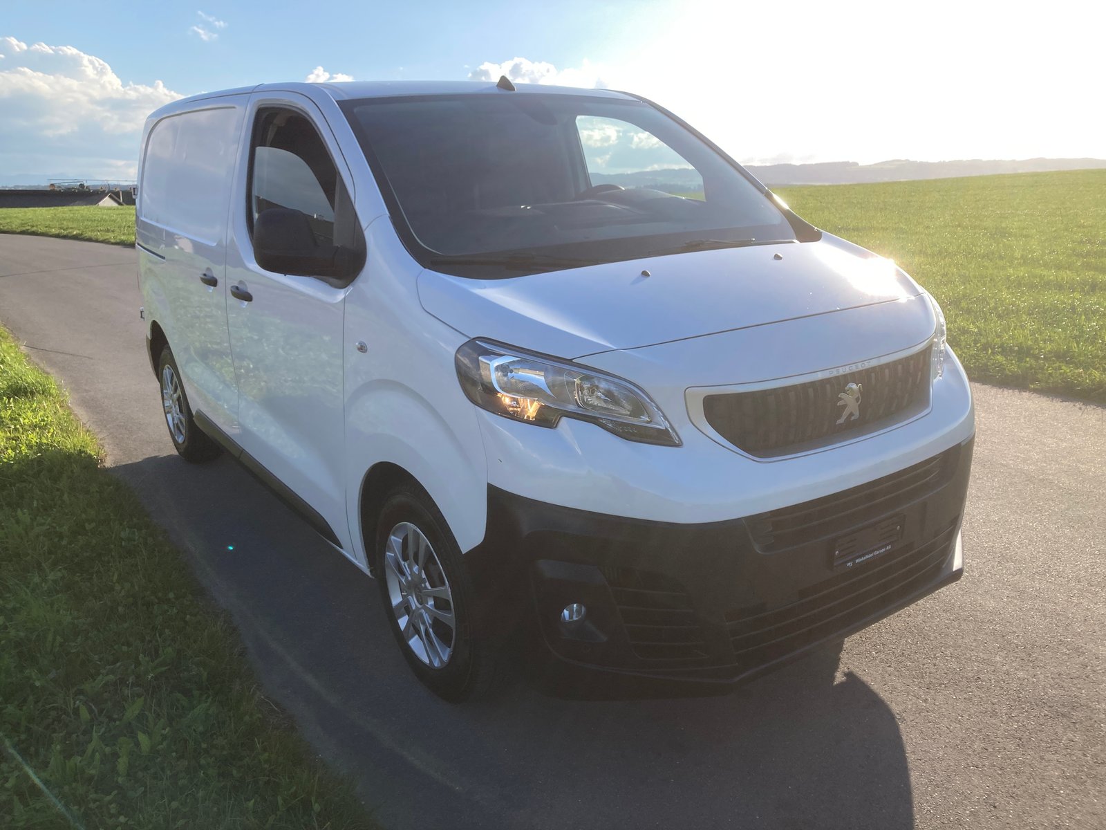 PEUGEOT Expert 2.0 BlueHDi 180 SS Allure Compact EAT8 mit An, Diesel, Occasion / Gebraucht, Automatik - 2