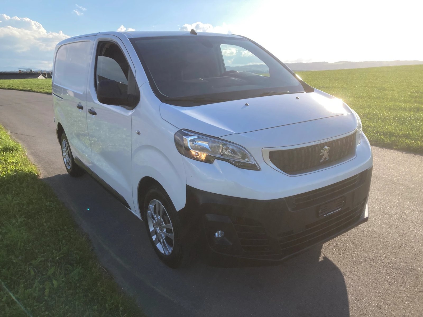 PEUGEOT Expert 2.0 BlueHDi 180 SS Allure Compact EAT8 mit An, Diesel, Occasioni / Usate, Automatico - 2