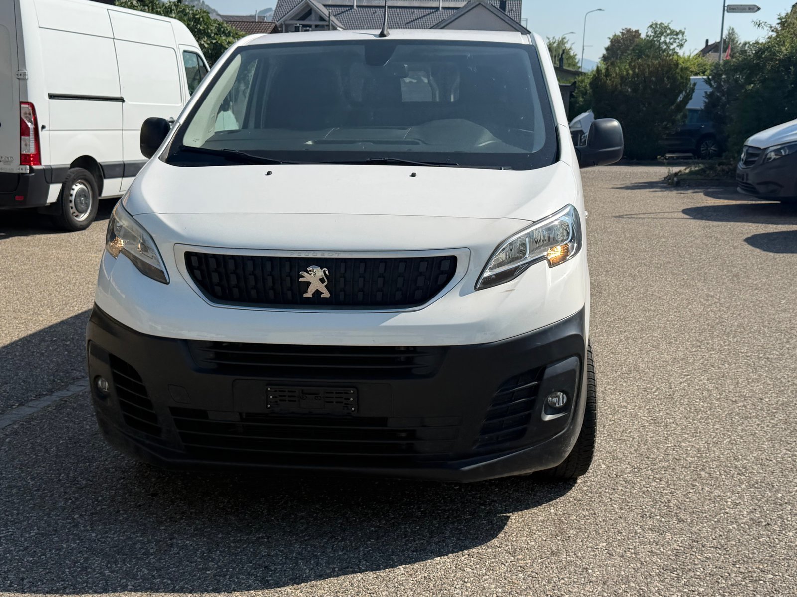 PEUGEOT Expert 2.0 BlueHDi 180 SS Active Long EAT6, Diesel, Occasioni / Usate, Automatico - 2