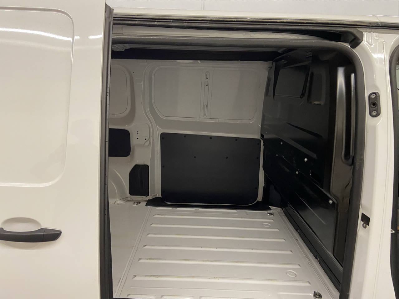 PEUGEOT Expert Kaw. Standard 1.5 BlueHDi 120 S/S, Diesel, Occasion / Gebraucht, Handschaltung - 5