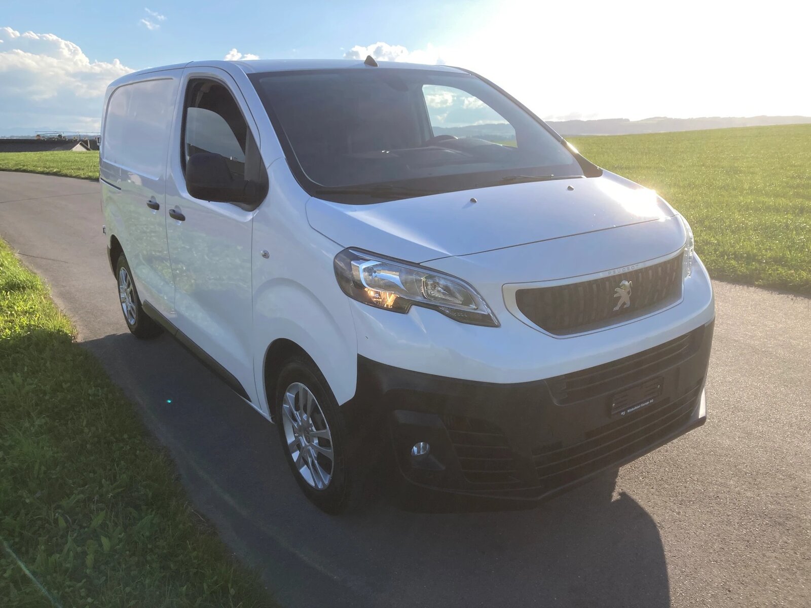 PEUGEOT Expert 2.0 BlueHDi 180 SS Allure Compact EAT8 mit An, Diesel, Occasion / Gebraucht, Automatik - 3