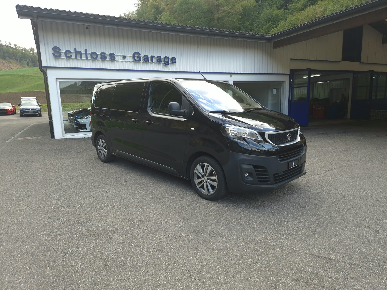 PEUGEOT Expert 2.0 BlueHDi 180 SS Active Standard EAT6