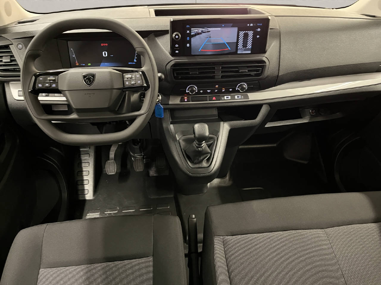 PEUGEOT Expert DKaw. Long vert.va. 2.0 BlueHDi 145 S/S, Diesel, Ex-demonstrator, Manual - 6