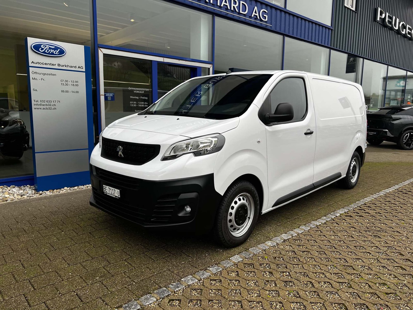 PEUGEOT Expert Kaw. Standard 1.5 BlueHDi 120 S/S, Diesel, Ex-demonstrator, Manual - 2