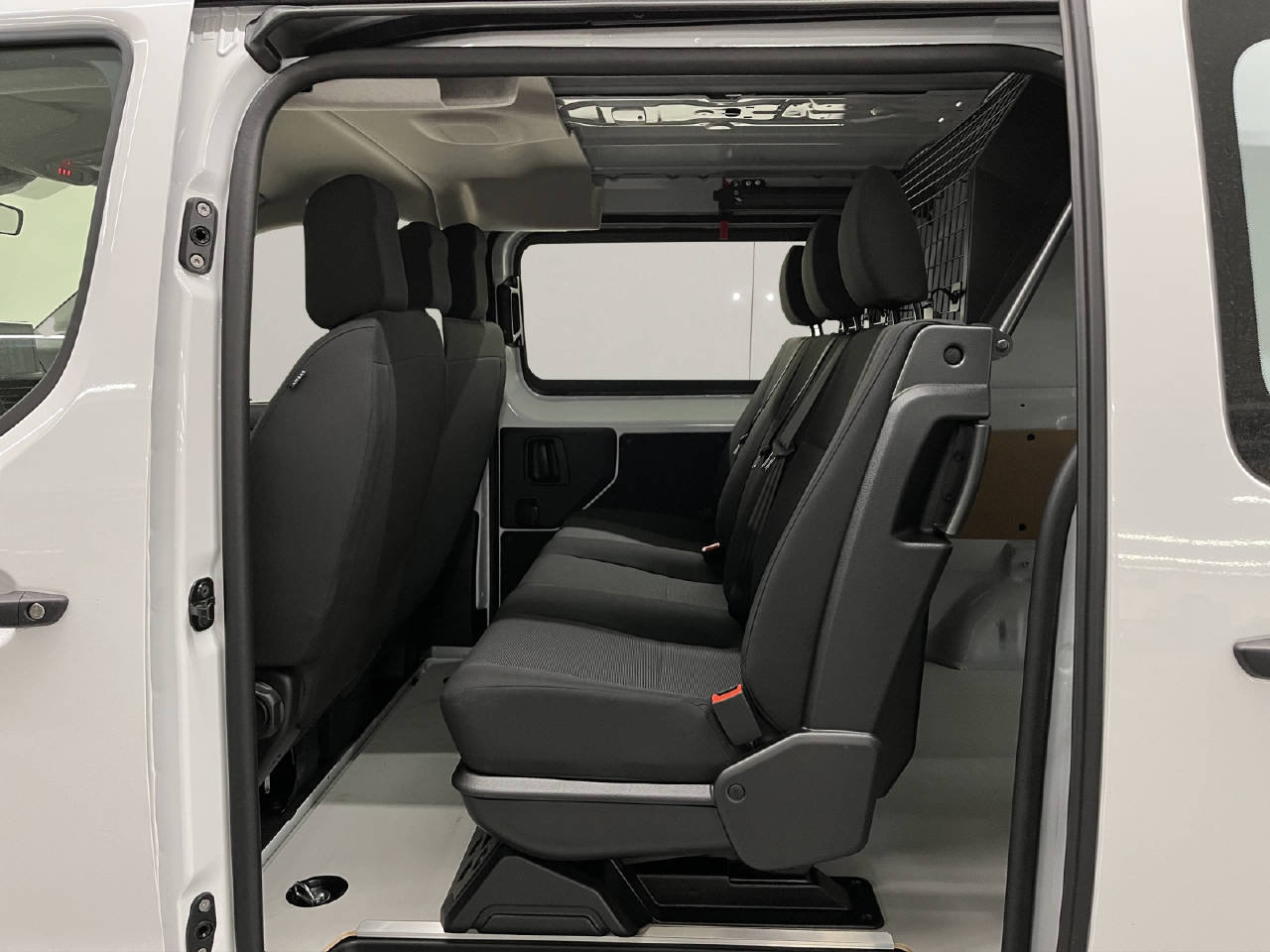 PEUGEOT Expert DKaw. Long vert.va. 2.0 BlueHDi 145 S/S, Diesel, Vorführwagen, Handschaltung - 7