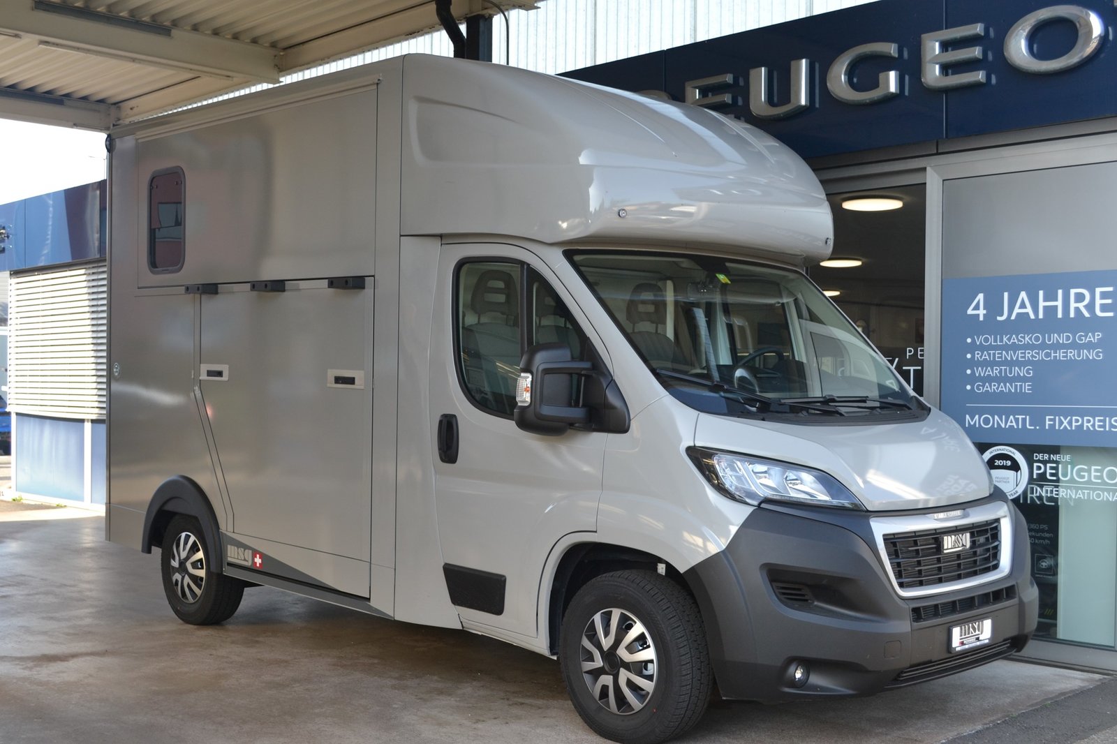 PEUGEOT Pferdetransport MSG Superlight Plus