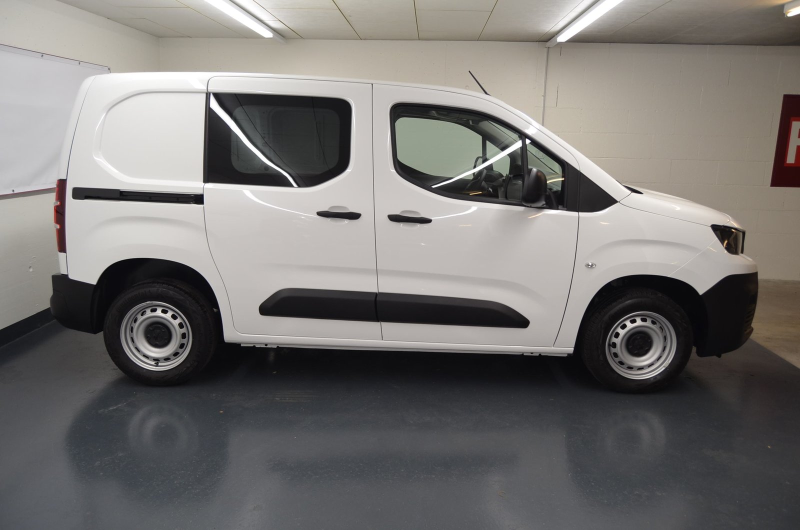 PEUGEOT Partner 1.5 HDi Premium, Diesel, Occasion / Utilisé, Manuelle - 3