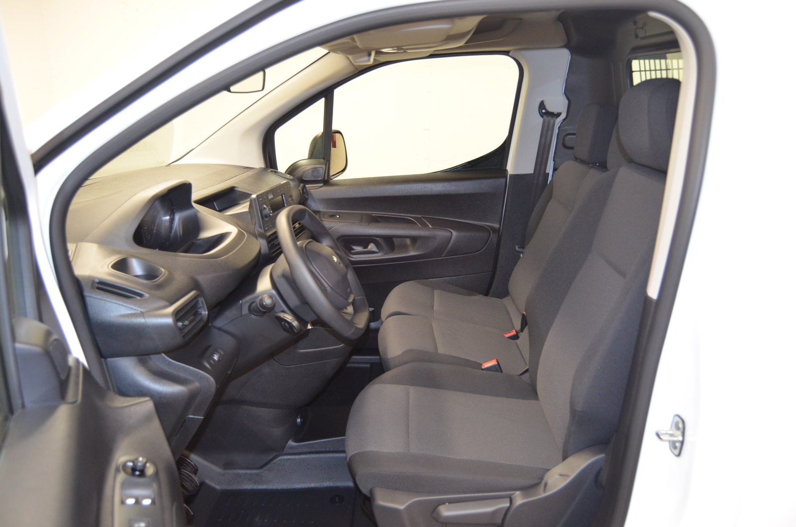 PEUGEOT Partner 1.5 HDi Premium, Diesel, Occasion / Utilisé, Manuelle - 5