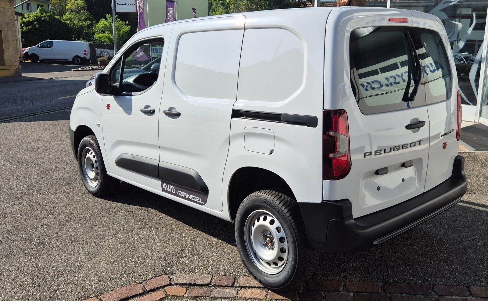 PEUGEOT Partner 1.5HDi 4x4 Helvetia, Diesel, Voiture nouvelle, Automatique - 2