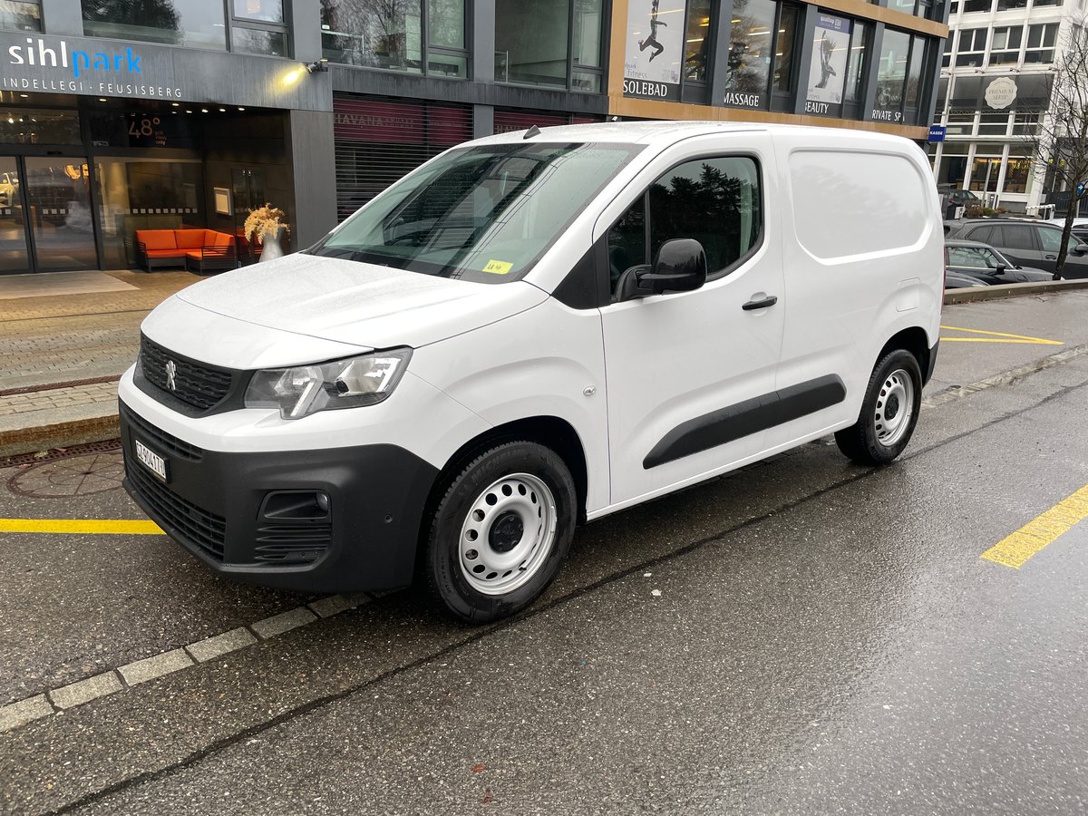 PEUGEOT e-Partner L1 50kWh Standard mit Rückfahrkamera