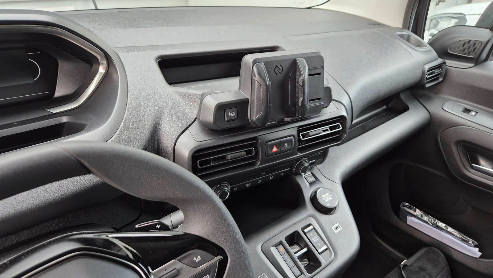 PEUGEOT Partner 1.5 HDi St. 1000kg 4x4 Helvetia, Diesel, Voiture nouvelle, Automatique - 7