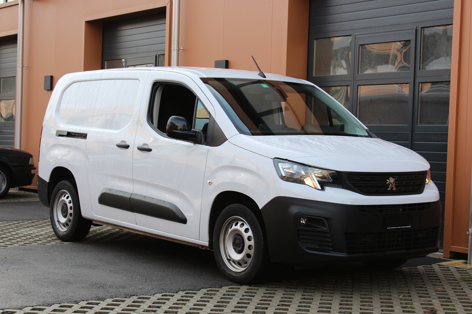 PEUGEOT Partner 1.5 Blue HDi s/s Premium Long 1000kg - "3 Places/Cam, Diesel, Second hand / Used, Manual - 2