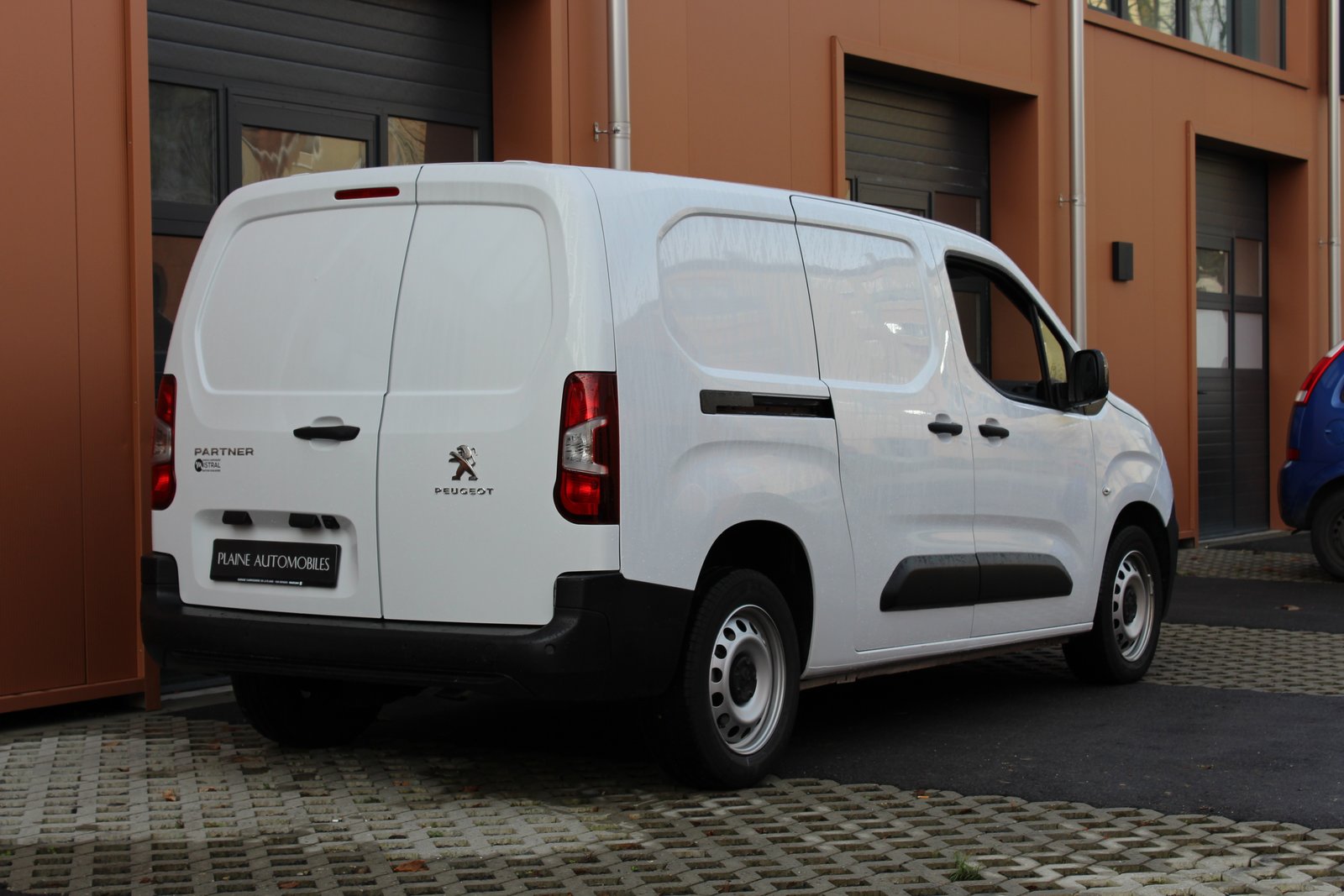 PEUGEOT Partner 1.5 Blue HDi s/s Premium Long 1000kg - "3 Places/Cam, Diesel, Second hand / Used, Manual - 6