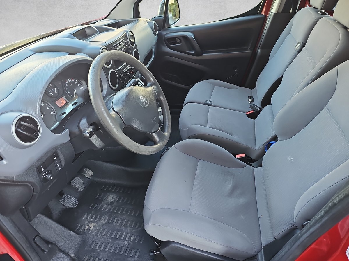 PEUGEOT Partner 1.6 e-HDI Urban Pack, Diesel, Second hand / Used, Manual - 5