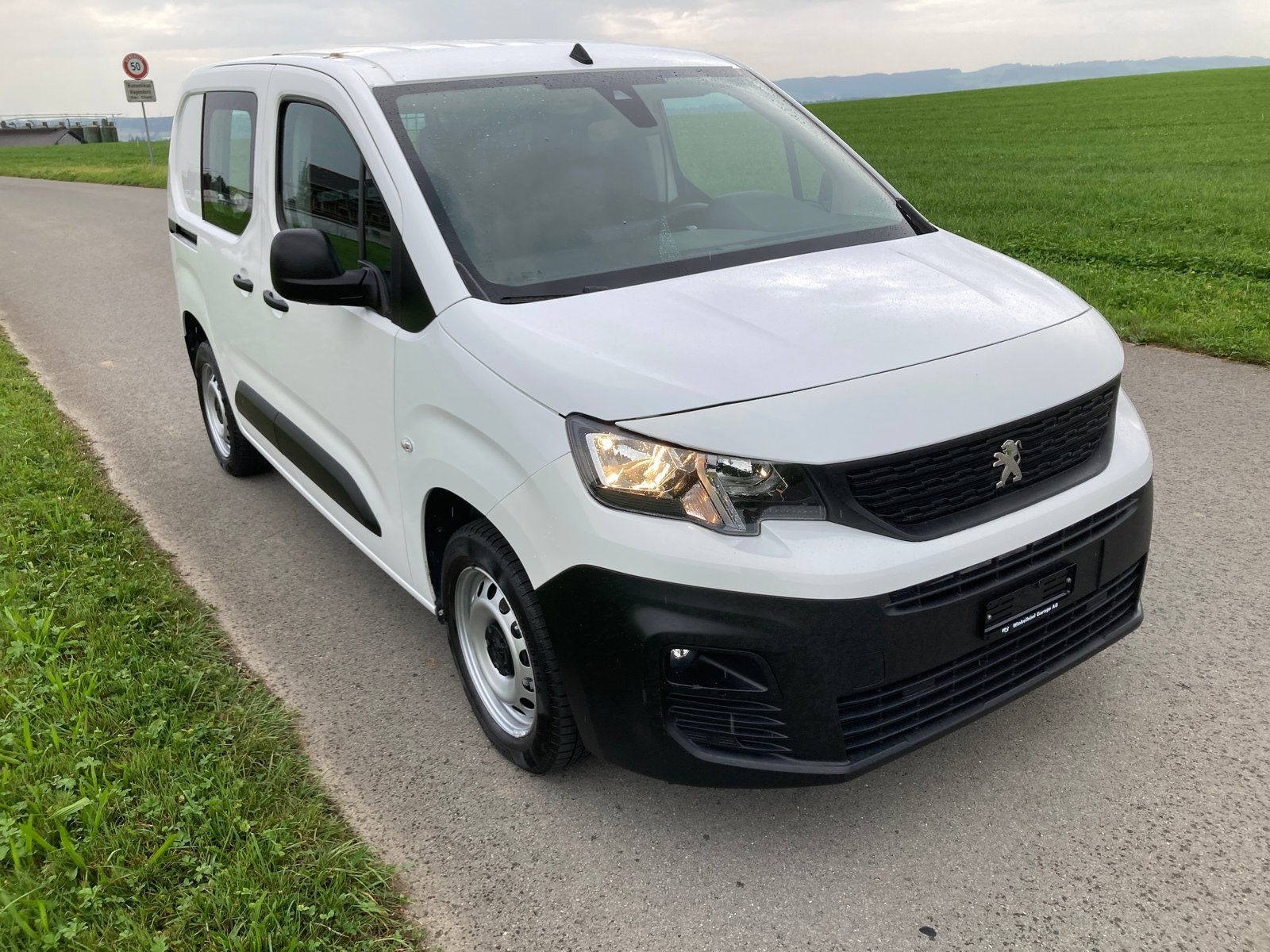 PEUGEOT Partner 1.2 Pure Tech s/s Premium EAT8 650kg, Benzina, Occasioni / Usate, Automatico - 2