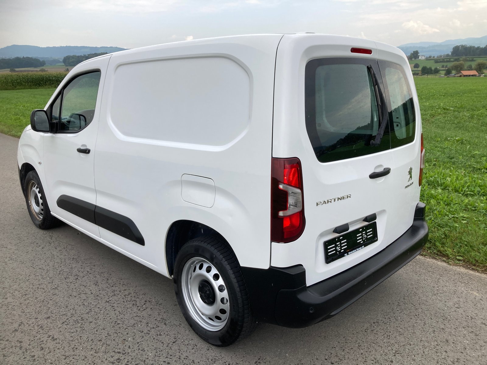 PEUGEOT Partner 1.2 Pure Tech s/s Premium EAT8 650kg, Benzina, Occasioni / Usate, Automatico - 4