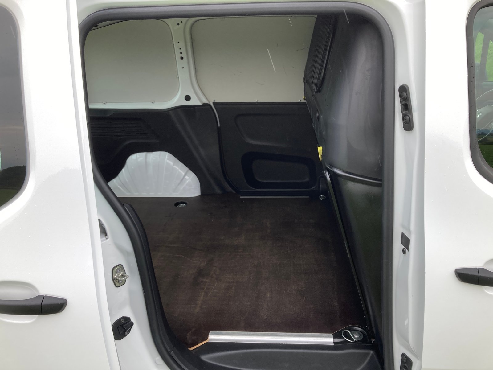 PEUGEOT Partner 1.2 Pure Tech s/s Premium EAT8 650kg, Benzina, Occasioni / Usate, Automatico - 7