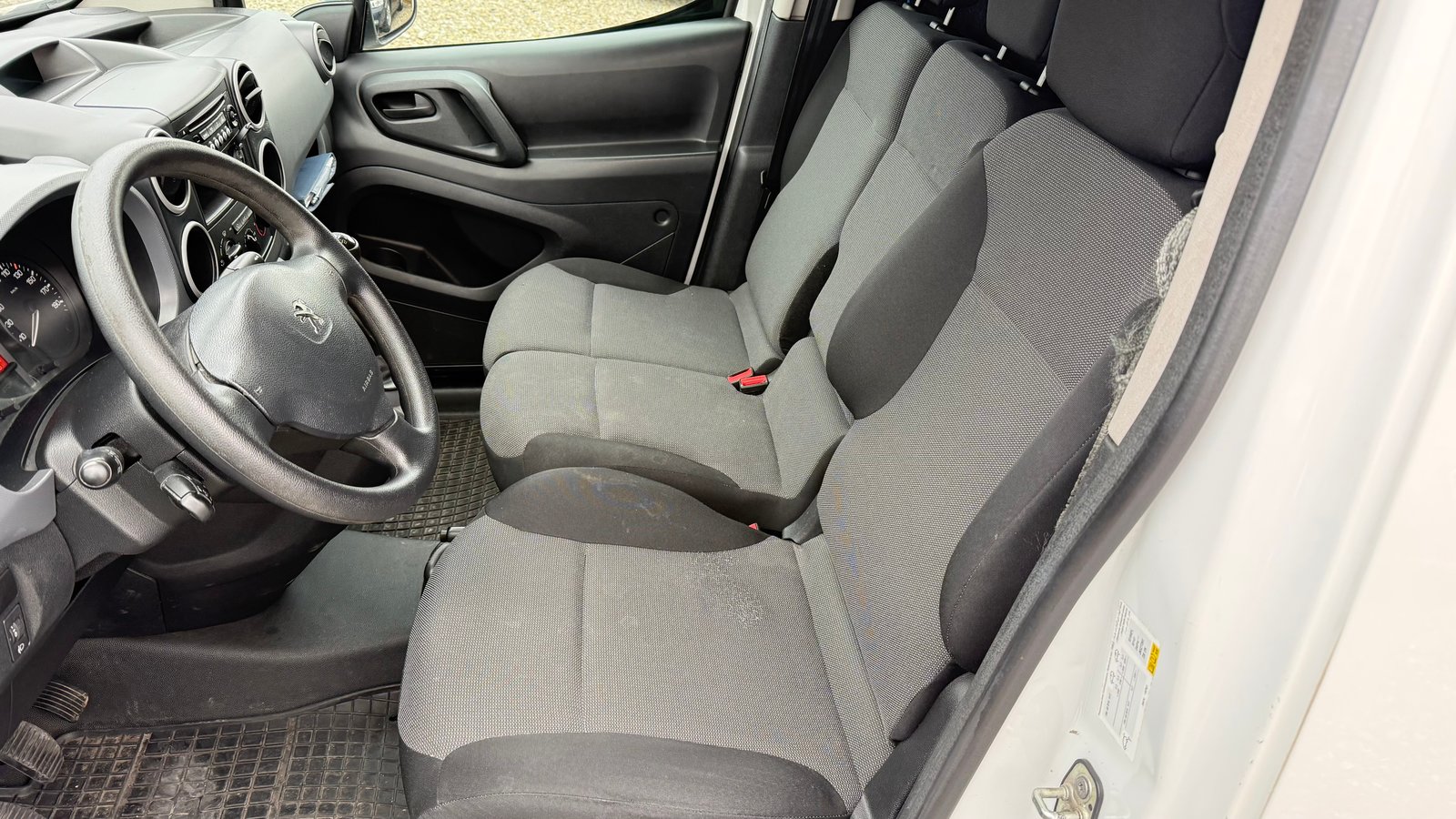 PEUGEOT Partner 1.6BlueHDI Allure, Diesel, Occasion / Gebraucht, Handschaltung - 2