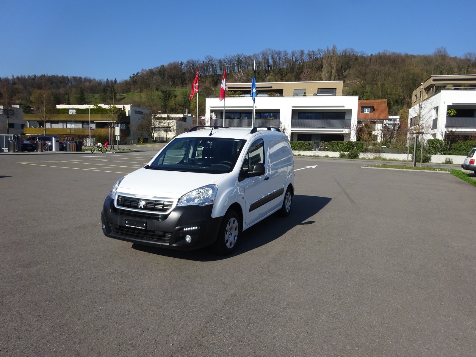 PEUGEOT Partner 1.6 BlueHDI Active, Diesel, Second hand / Used, Manual - 2