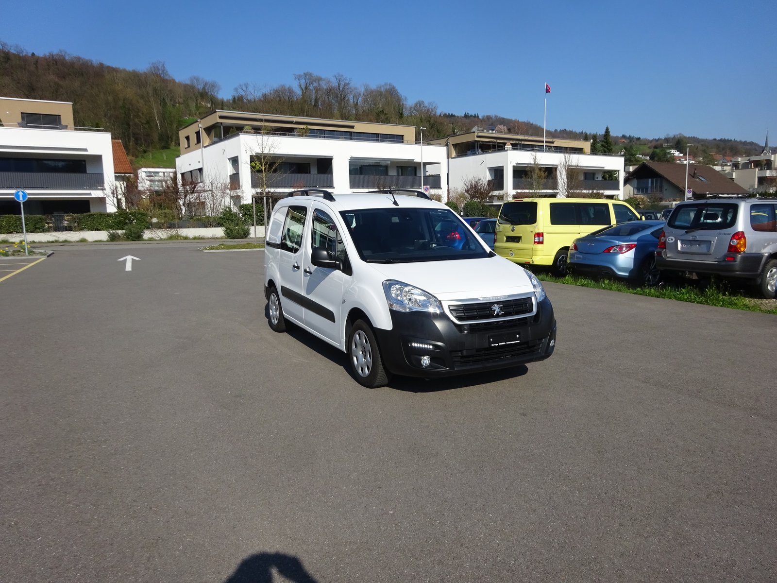 PEUGEOT Partner 1.6 BlueHDI Active, Diesel, Second hand / Used, Manual - 4