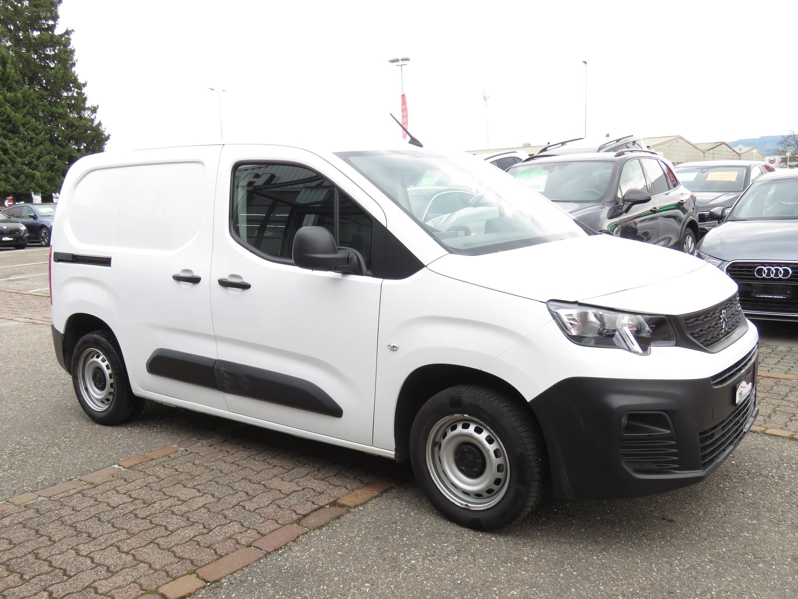 PEUGEOT Partner 1.2 Pure Tech s/s Pro Vertiefte Kabine, Benzina, Occasioni / Usate, Manuale - 3