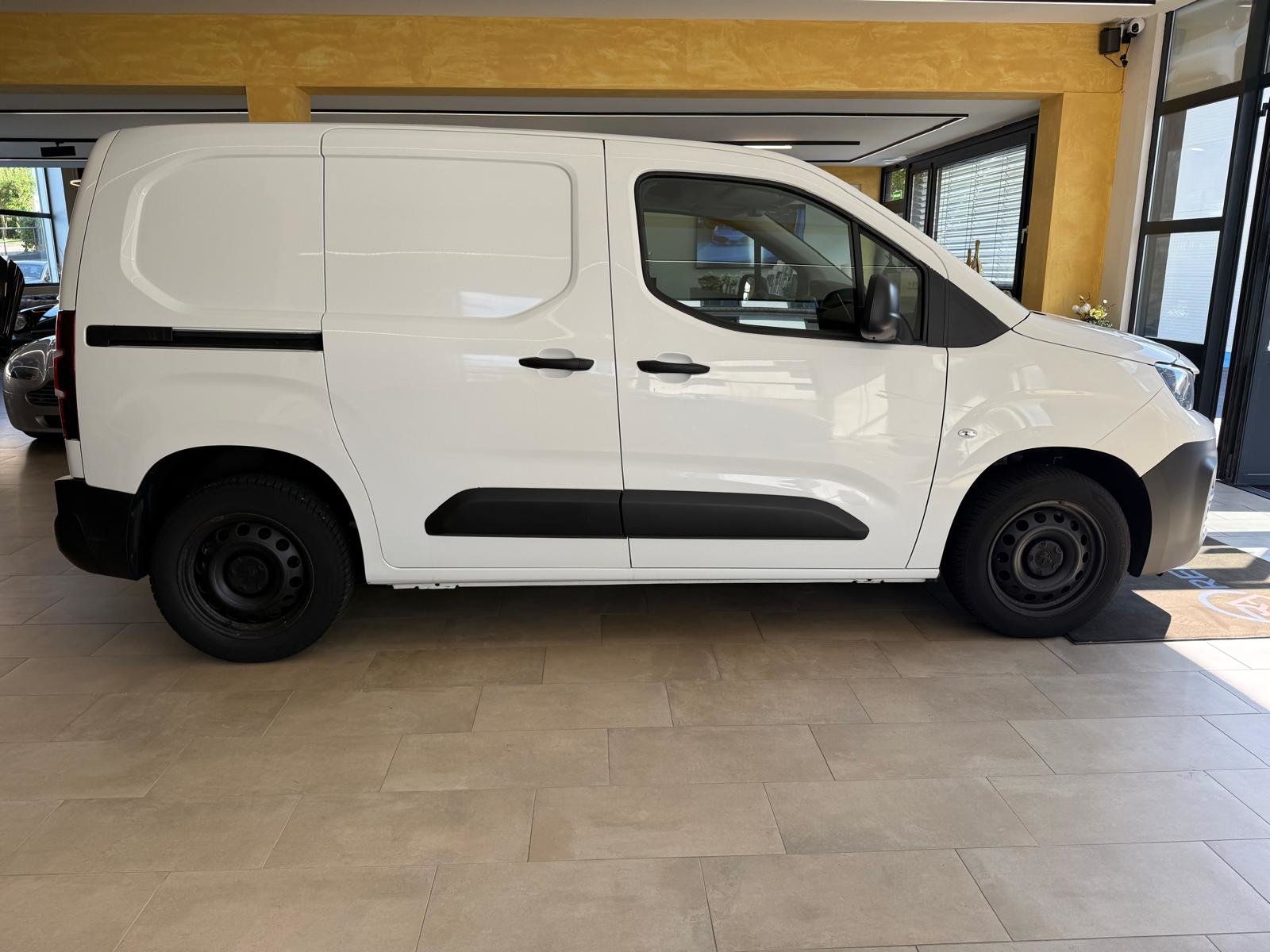 PEUGEOT Partner 1.2 Pure Tech s/s Pro 650kg, Benzina, Occasioni / Usate, Manuale - 2